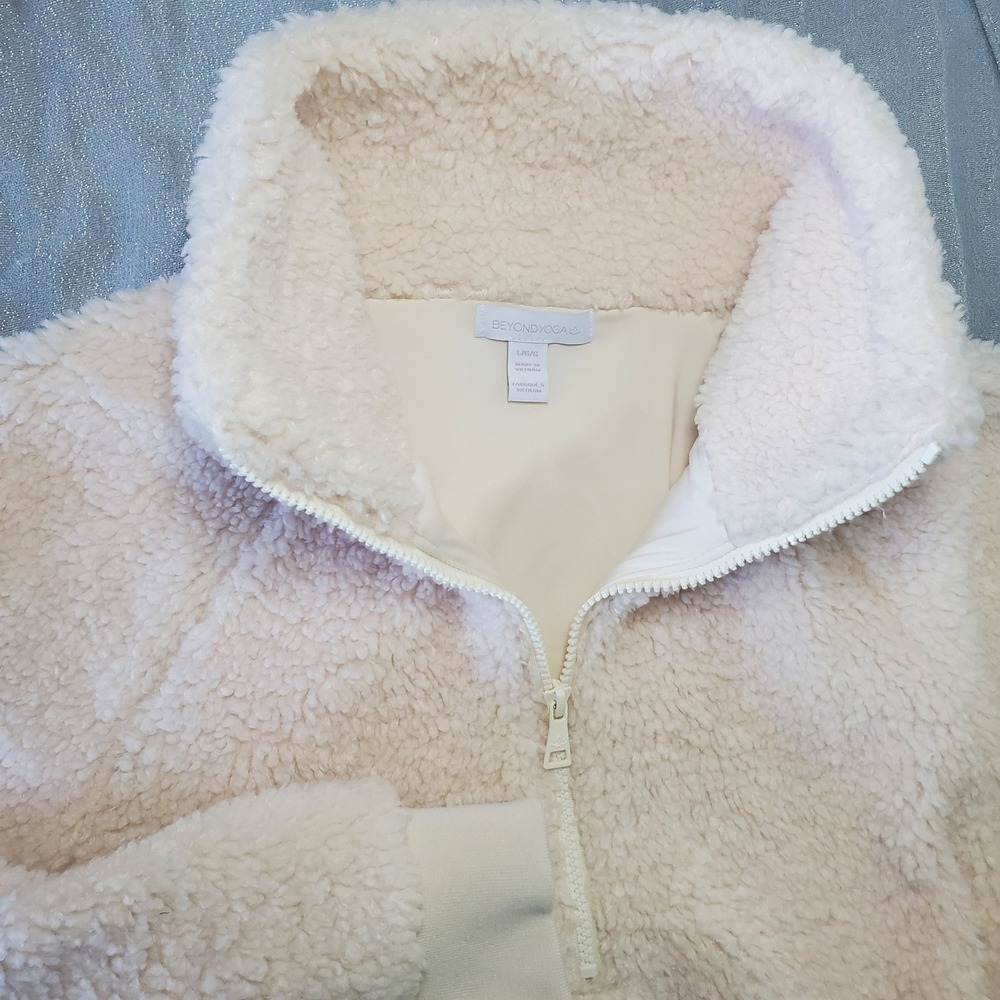 Beyond Yoga Faux Fur Half Zip Pullover Ivory L Athleisure Luxe‎ Quiet Luxury